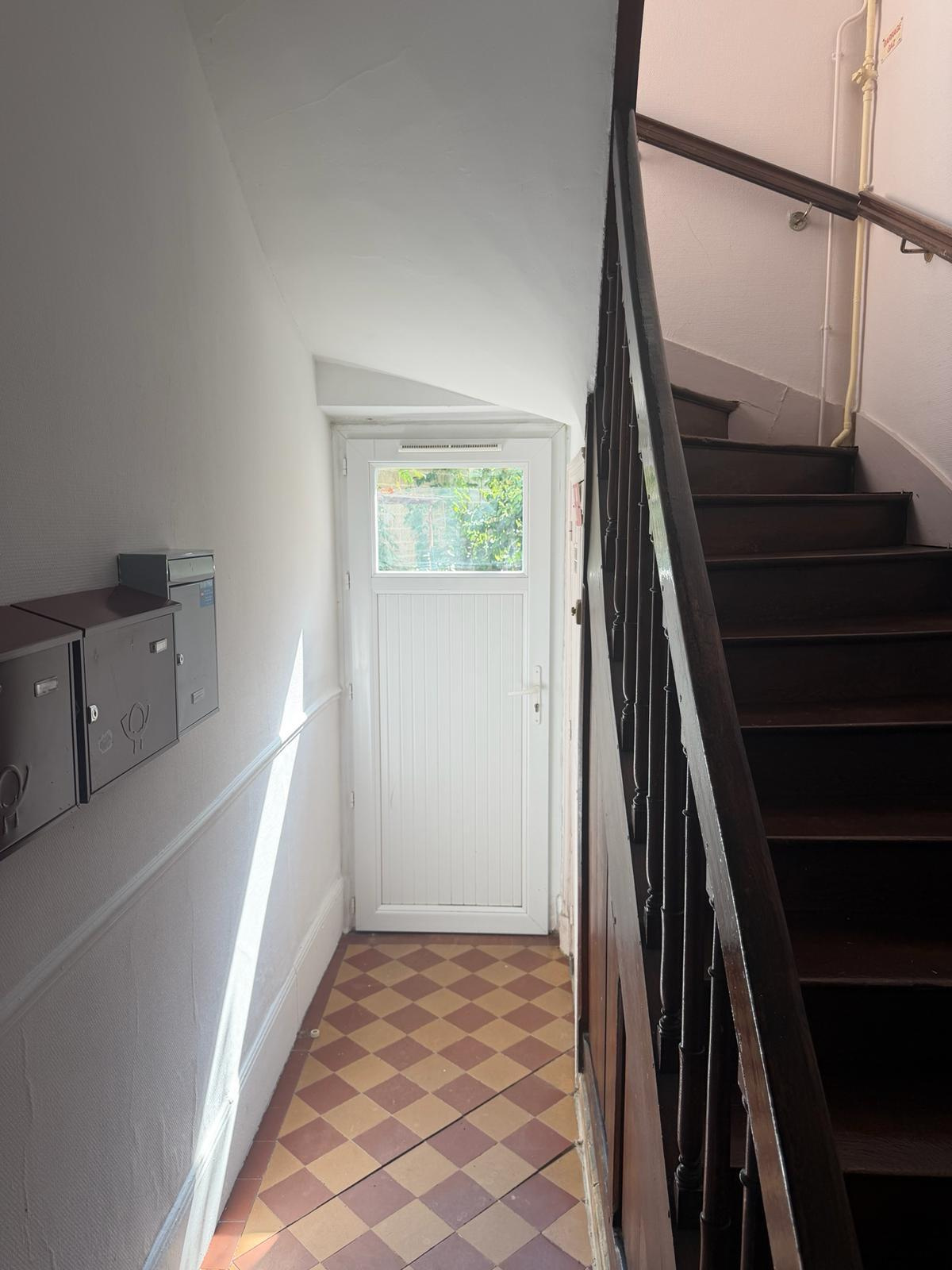 ORLÉANS (45)   INVESTISSEURS   Immeuble de rapport de 5 appartements à deux pas de la gare d'Orléans