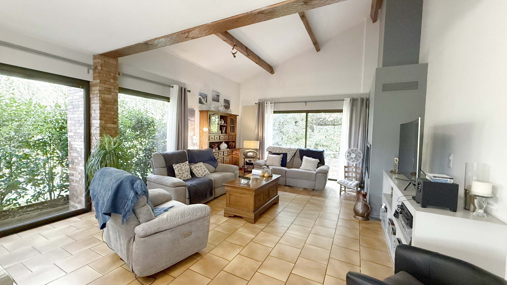 Villa d'architecte 195 m2 — Parc arboré de 5 389 m2  à MORCENX la Nouvelle