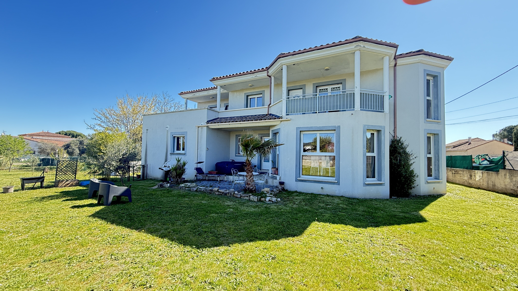 Maison familiale 235 m2 sue parcelle de 1419 m2