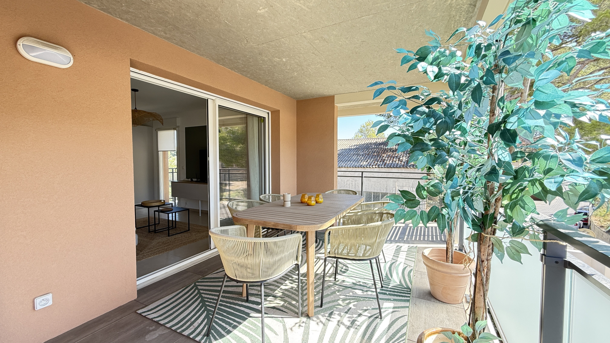 Appartement 3 pièces avec grande terrasse et parking