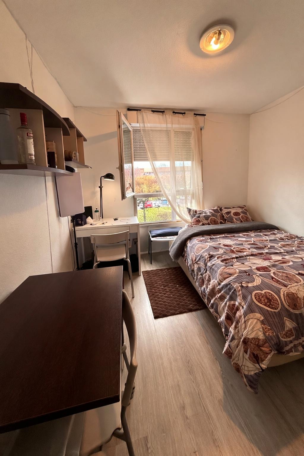 Cergy   Studio meublé de 19 m2 | Vendu loué sous bail commercial